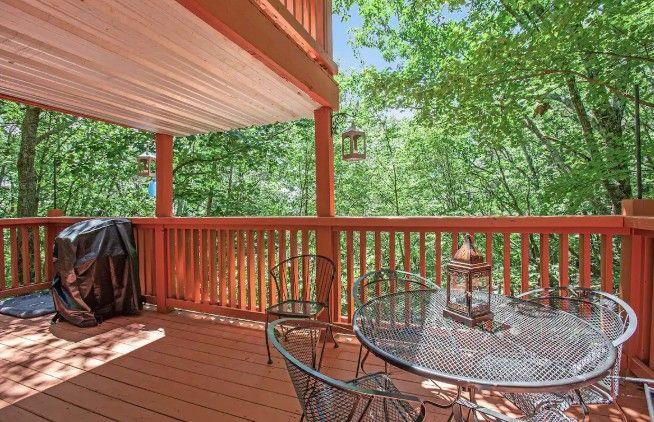 608 Moss Patch Trail