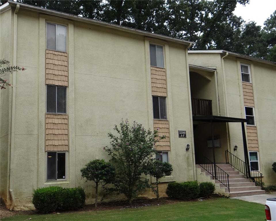 NORGATE MANOR -- SPACIOUS 3 BEDROOM, 2 BATHROOM CONDO LOCATED CLOSE TO EMORY, CDC, DEKALB FARMER'S MARKET, PUBLIX, HOME DEPOT AND HOSPITALS, SHORT DRIVE TO DOWNTOWN DECATUR, I-285 AND HWY 78. RESERVED PARKING AND PLENTY OF GUEST PARKING. Use of Community Pool and Clubhouse included