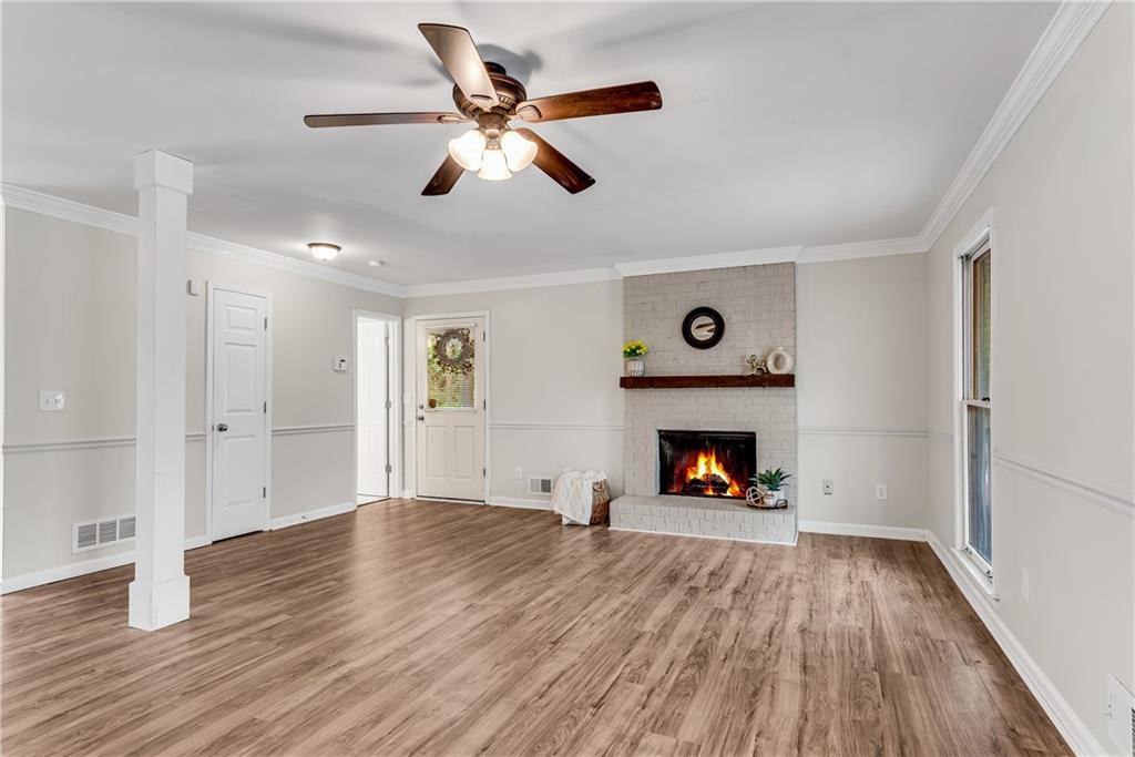 9055 Carroll Manor Drive, Sandy Springs, Georgia image 4