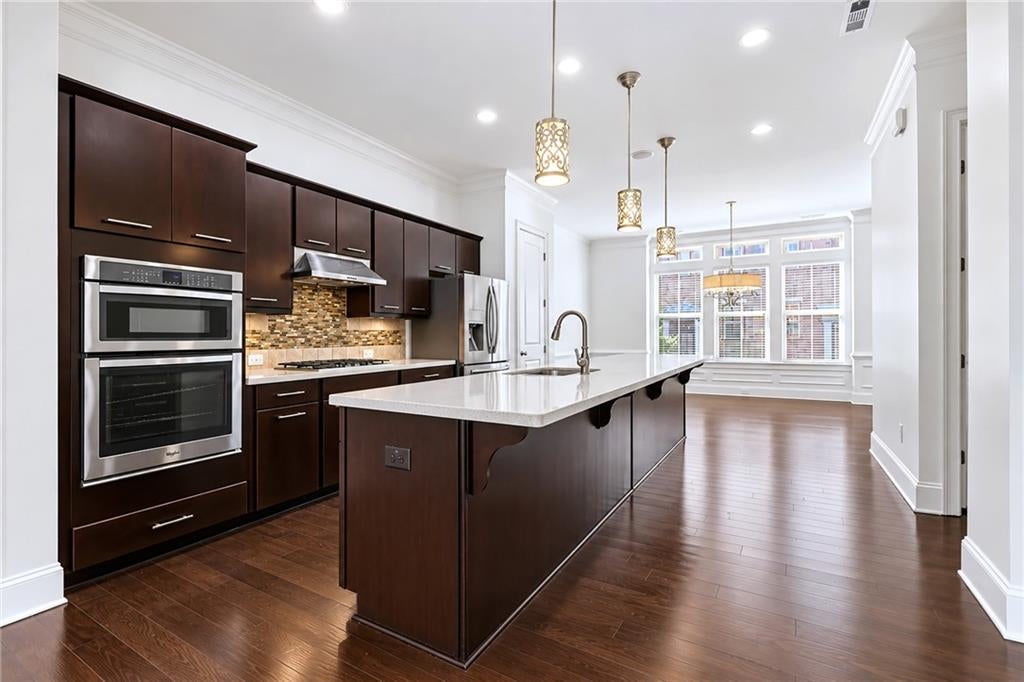4767 Laurel Walk