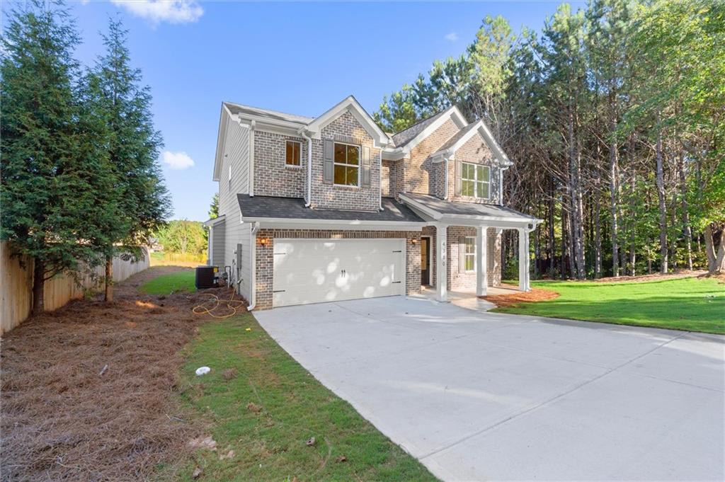 4380 Huntcliff Trace