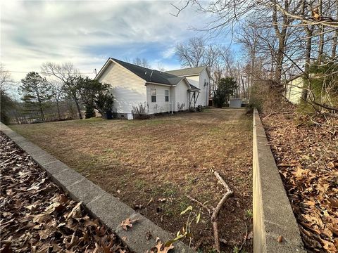 A home in Calhoun