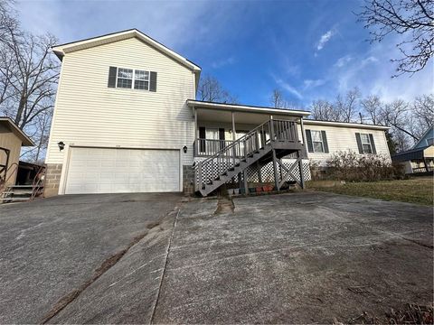 A home in Calhoun