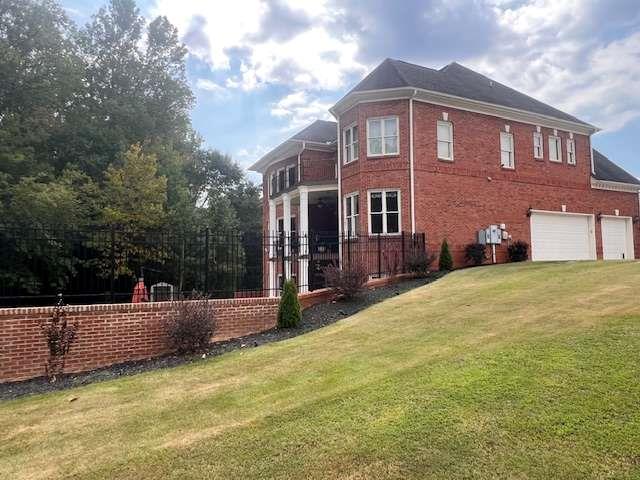 121 Carson Place