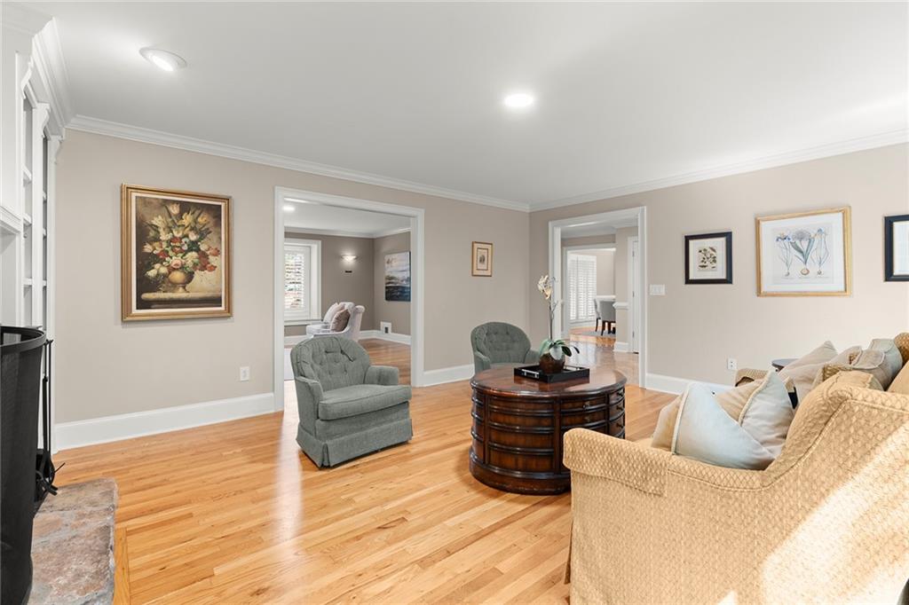 5515 Cross Gate Court, Sandy Springs, Georgia image 10