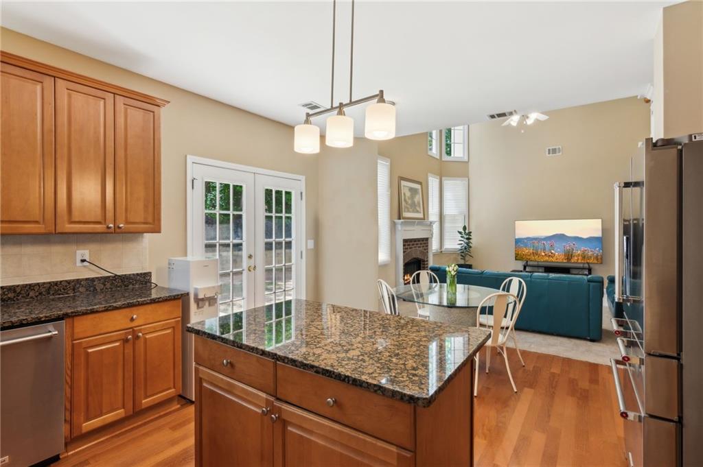 4114 Suwanee Trail Drive, Buford, Georgia image 10