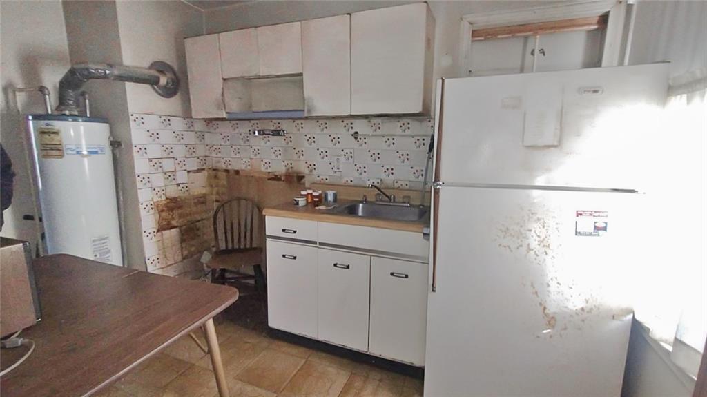 1900 Francis Avenue NW