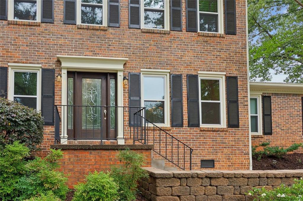 9800 Woodfall Drive, Roswell, Georgia image 3