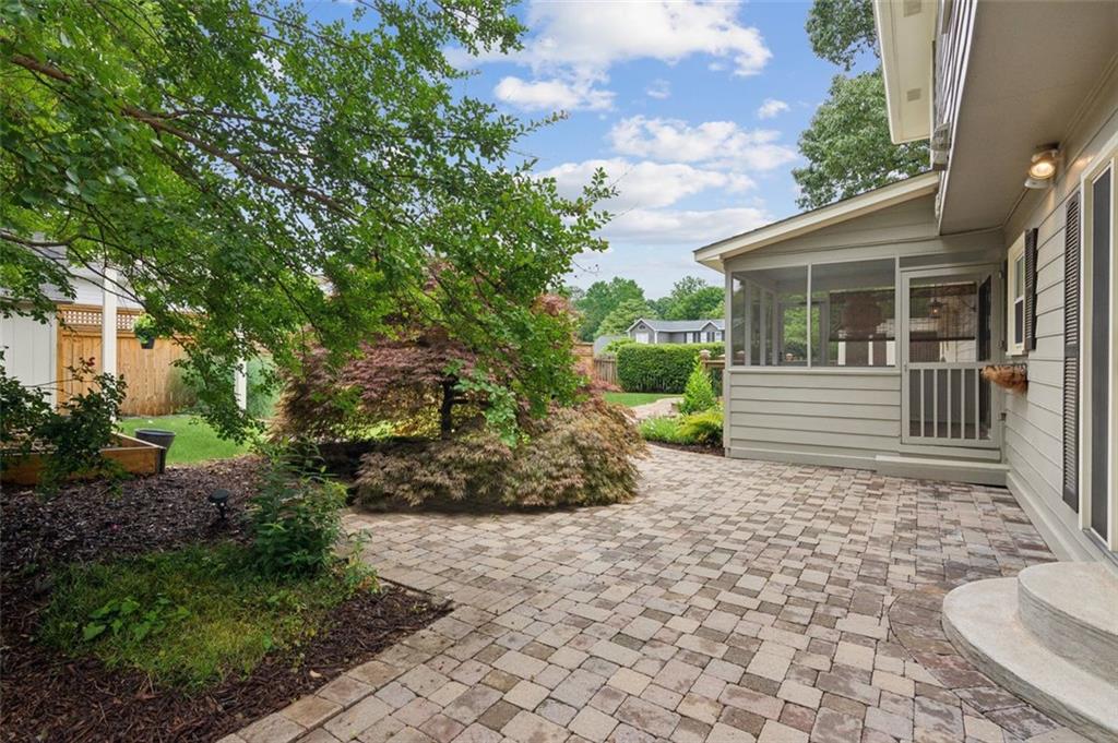 9800 Woodfall Drive, Roswell, Georgia image 24