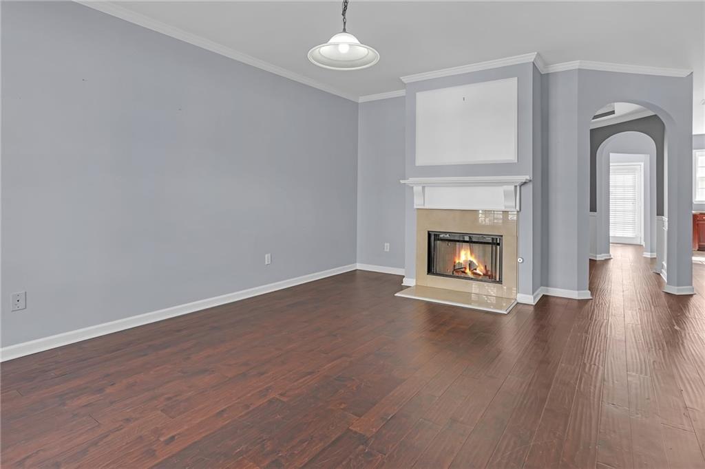 2318 Longcourt Way SE