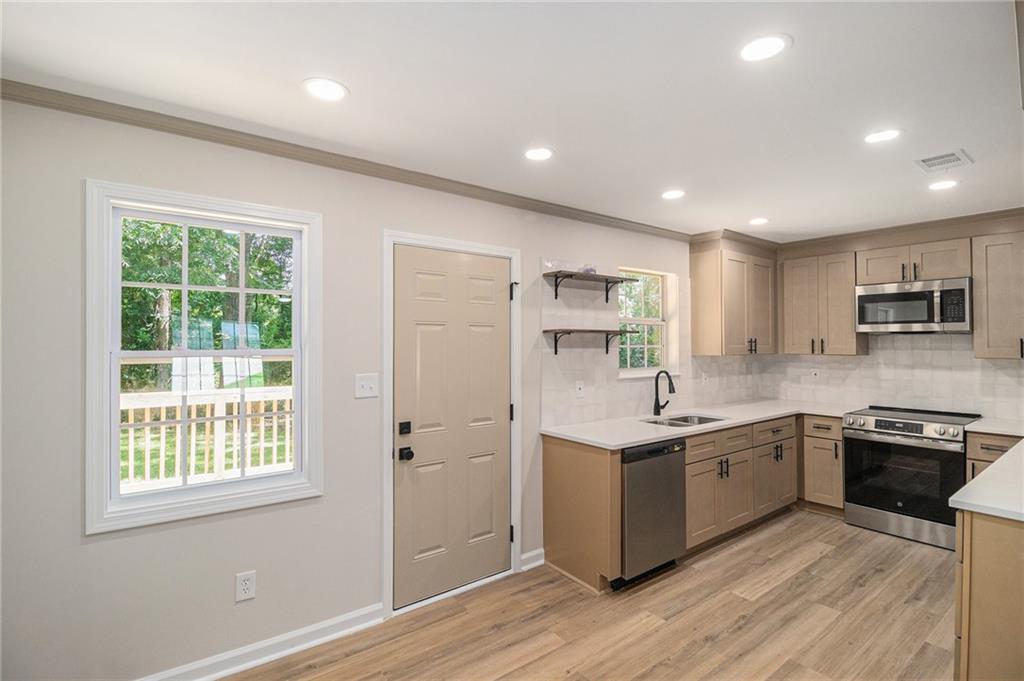 270 Carsons Cove