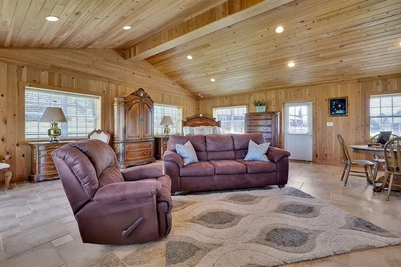 Greenville, Georgia 30222, United States, ,Commercial,Active,61758