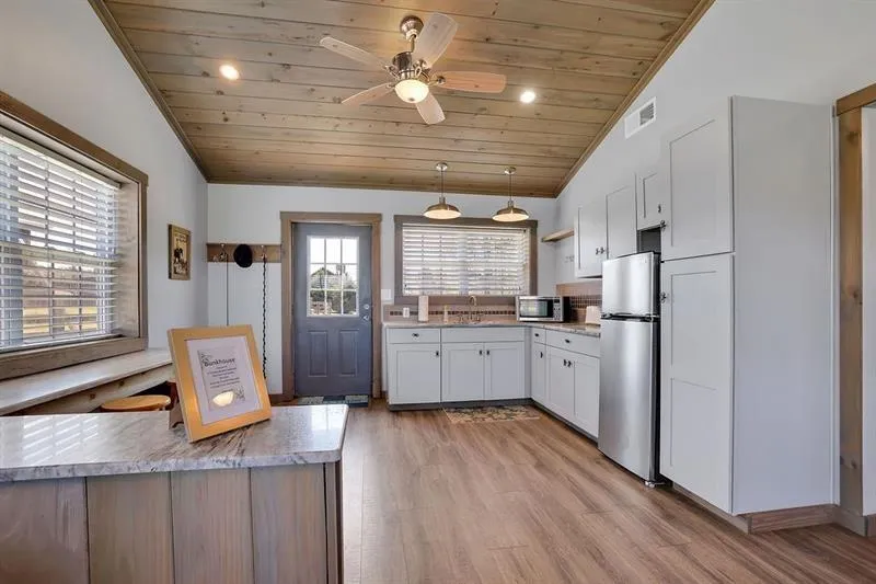 Greenville, Georgia 30222, United States, ,Commercial,Active,61758