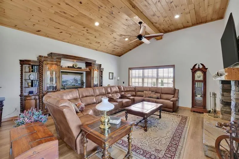 Greenville, Georgia 30222, United States, ,Commercial,Active,61758