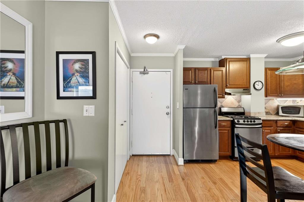 2285 Peachtree Road NE 1106