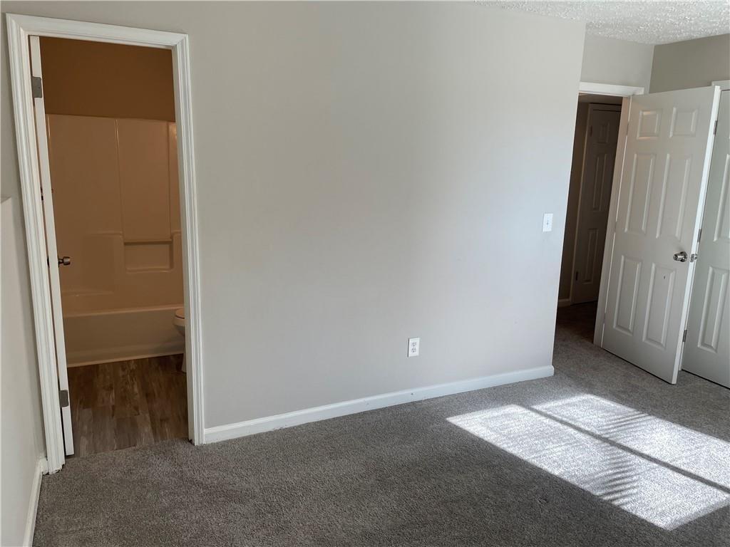 Old Roswell Corners - Residential Lease
