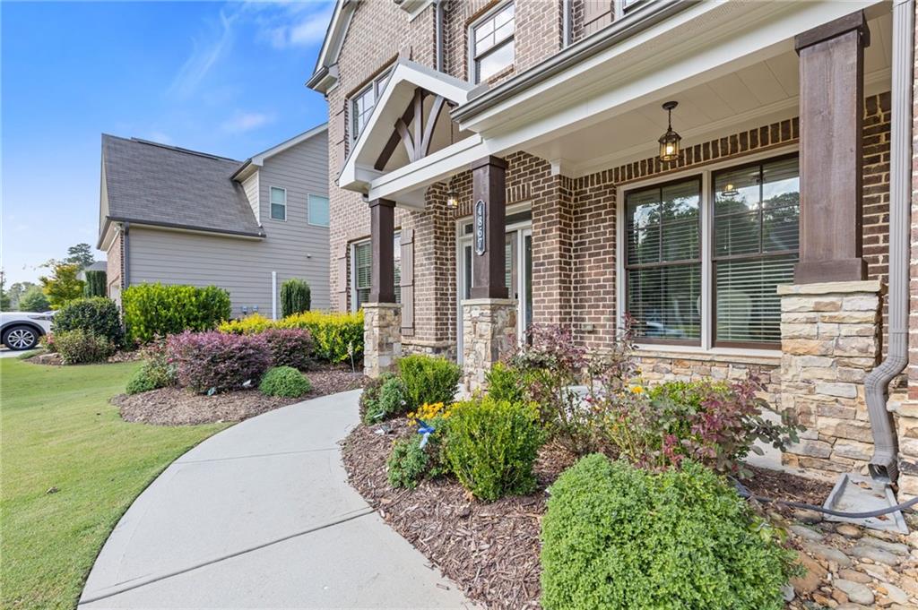 4867 Hunters Grove Way