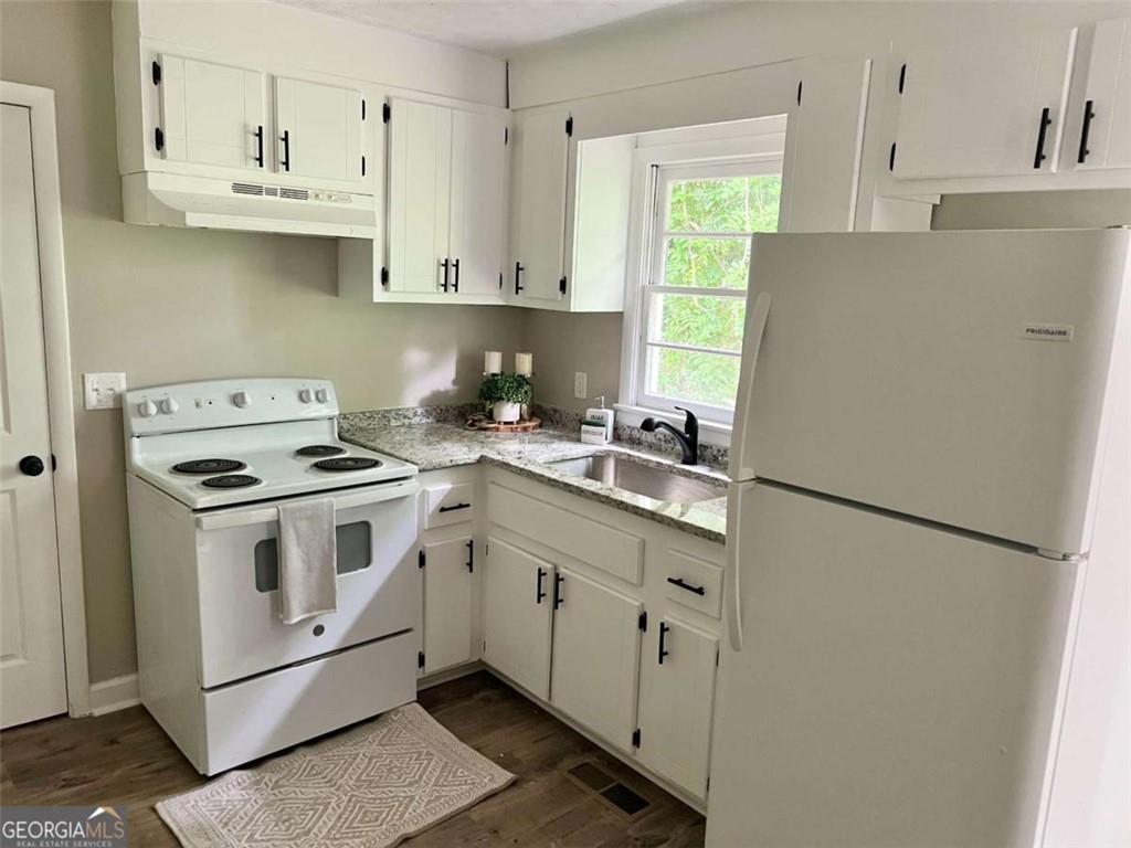 11 Blacks Bluff Road