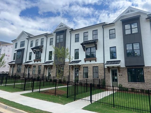 623 Silva Street 130