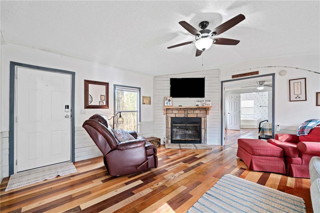 800 Twin Mountain Lake Circle, Talking Rock, Georgia image 17