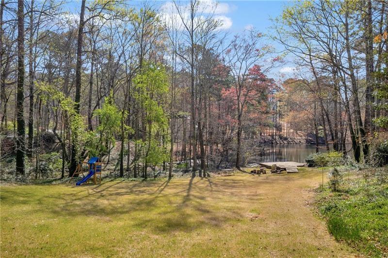 10845 Shallowford Road, Roswell, Georgia image 17