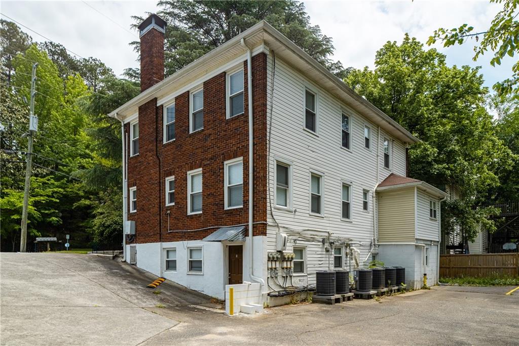 1351 Oxford Road NE