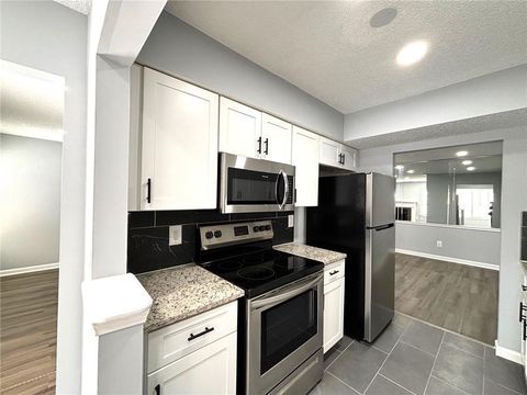 1502 Huntingdon chase Atlanta GA 30350