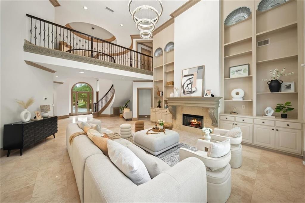 8370 Royal Melbourne Way