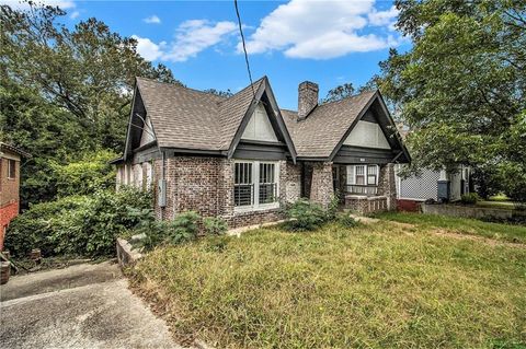 665 Lexington Avenue SW Atlanta GA 30310