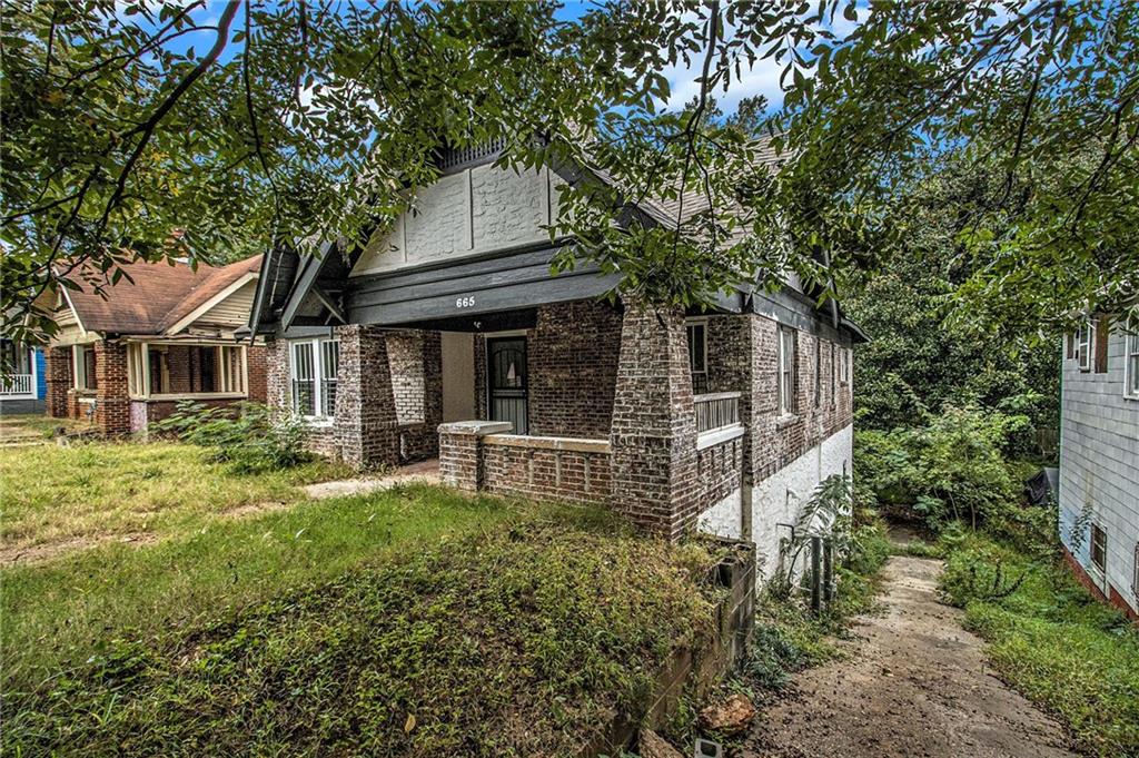 665 Lexington Avenue SW