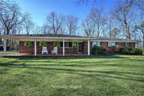 Homes For Sale - 16 Summit Drive<br/> Lindale, GA 30147