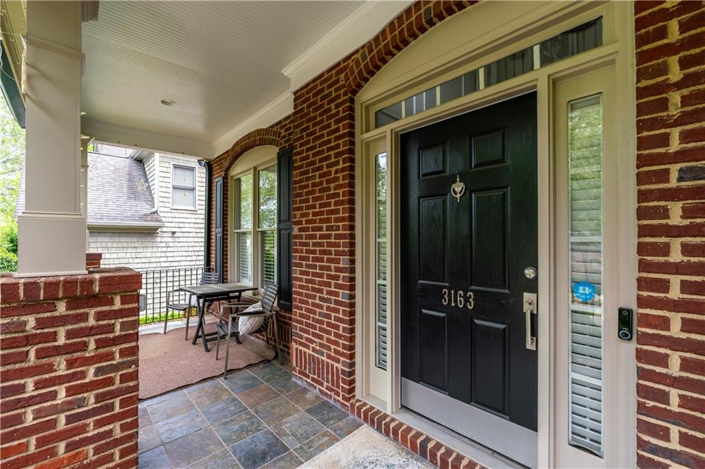 3163 Windsor Lake Drive NE