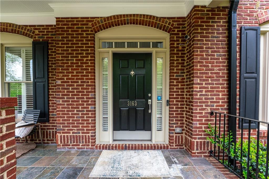 3163 Windsor Lake Drive NE