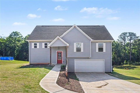 Homes For Sale - 129 Grizzly Trail<br/> Carrollton, GA 30117