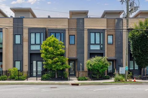 Townhouse For Sale - 2158 Bristol Cove<br/> Atlanta, GA 30341