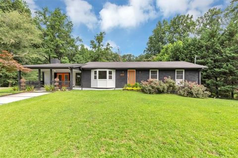 Photo of 851 Flagler Circle SE, Smyrna, GA 30080 (MLS # 7606159)