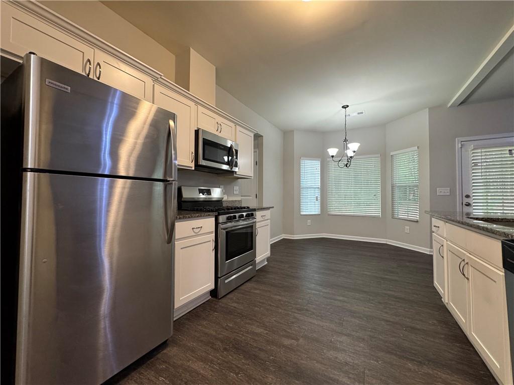 98 Baywood Way