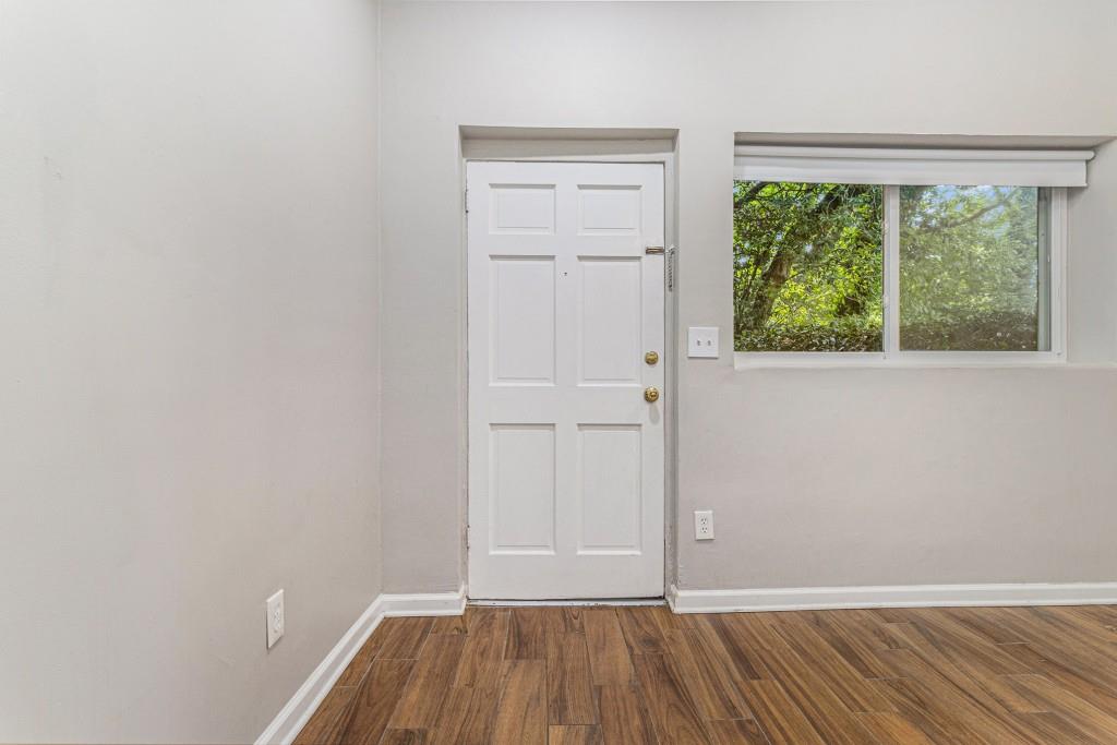 343 8th Street NE T2