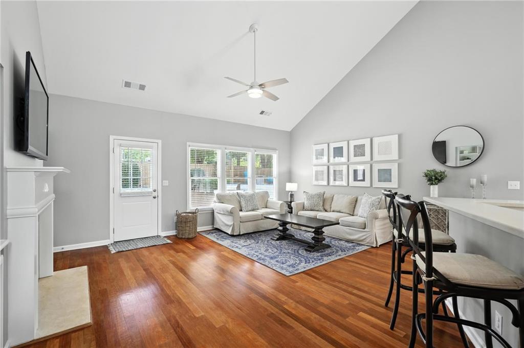 200 Ennisbrook Drive SE