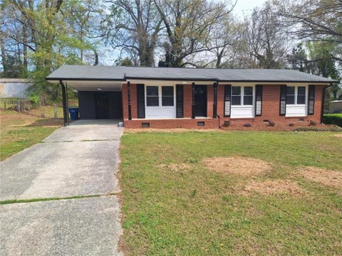 Homes For Rent - 5370 Longmeadow Lane<br/> Atlanta, GA 30349