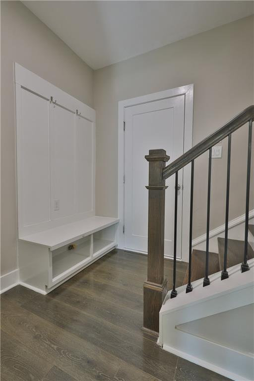605 Fairview Circle, Roswell, Georgia image 12