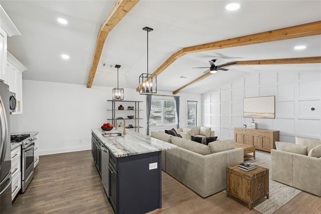 2212 Cloverdale Drive SE