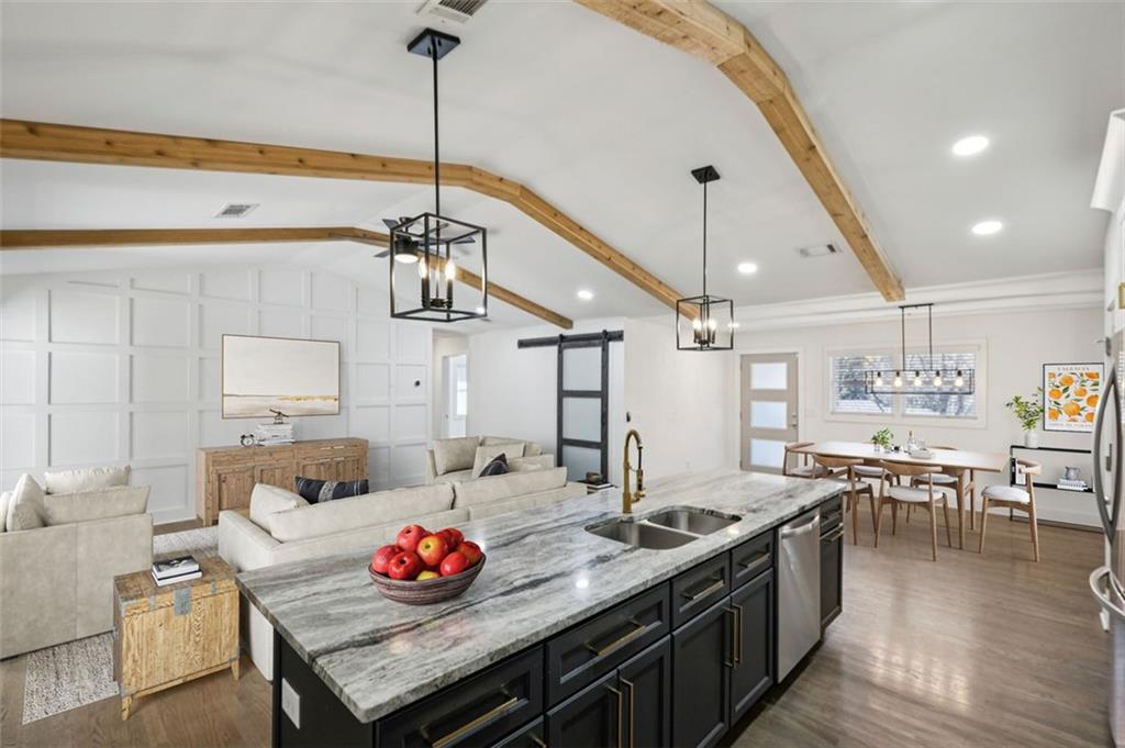 2212 Cloverdale Drive SE