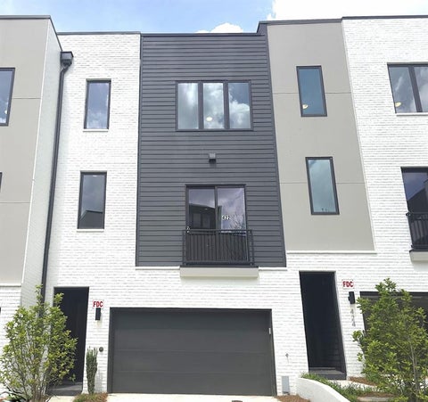 Townhouse For Sale - 422 Cedar Dust Drive<br/> Decatur, GA 30030