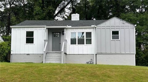 Homes For Sale - 876 Pinehurst Terrace<br/> Fulton County, Atlanta, GA 30310