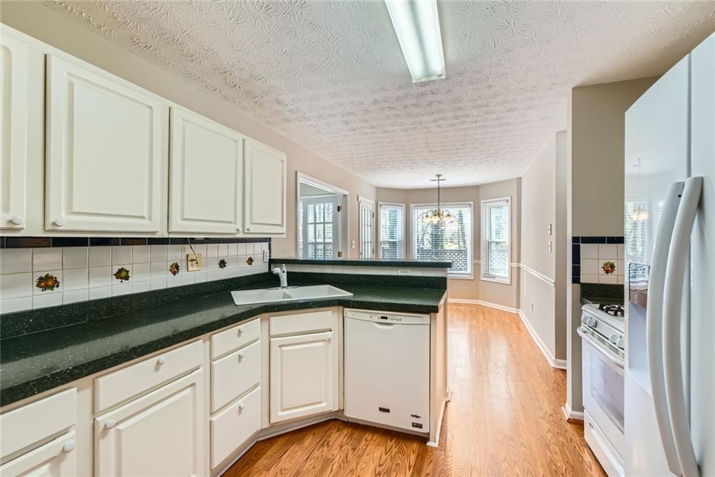 534 Creekstone Drive, Jonesboro, Georgia image 12