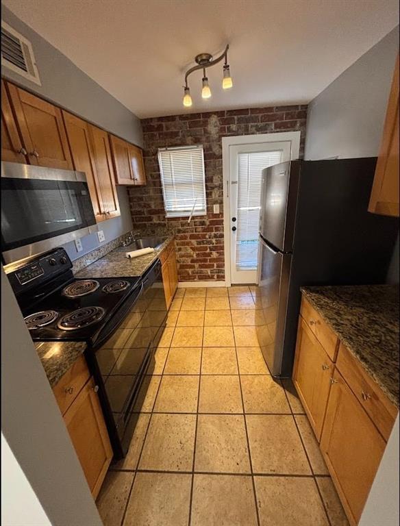 561 Formwalt Street SW 5