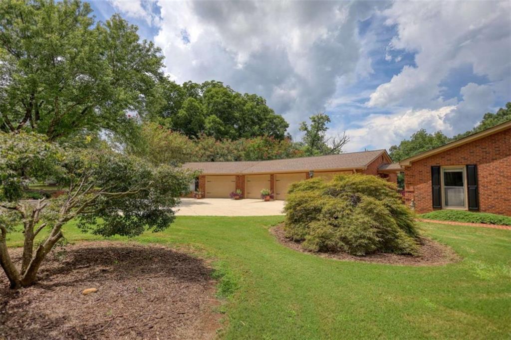3331 Highway 213