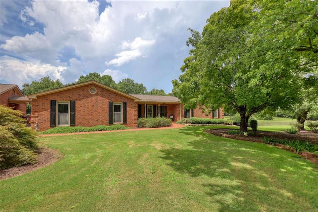 3331 Highway 213