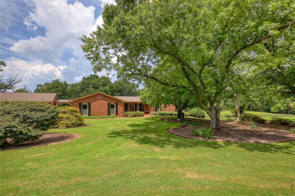 3331 Highway 213